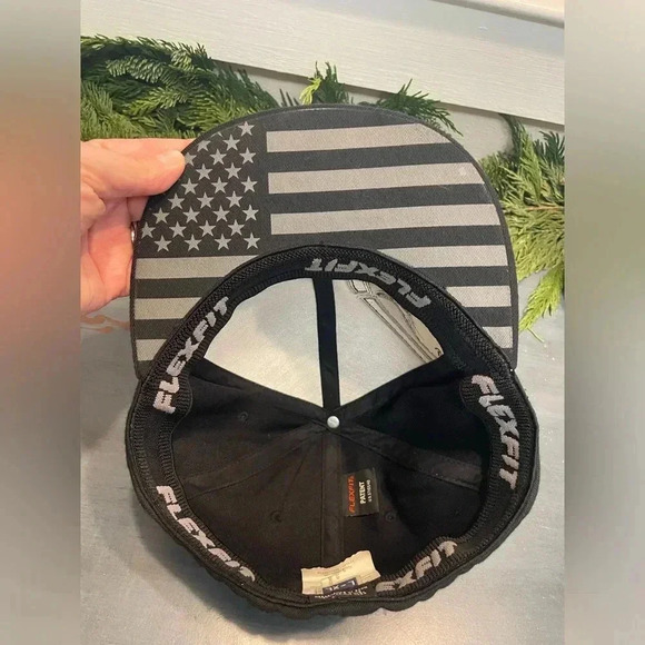 Never worn! METAL MULISHA Flex Fit Cap - Picture 8 of 9